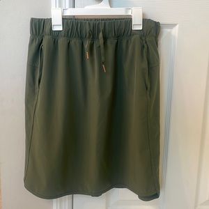 Calia by Carrie Underwood mid-rise skirt Size Lg w drawstring and pockets.